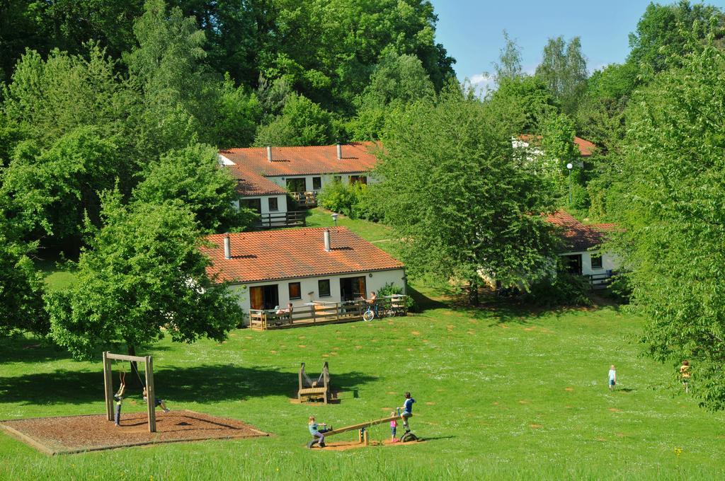Vallee De Rabais Hotel Virton Exterior foto