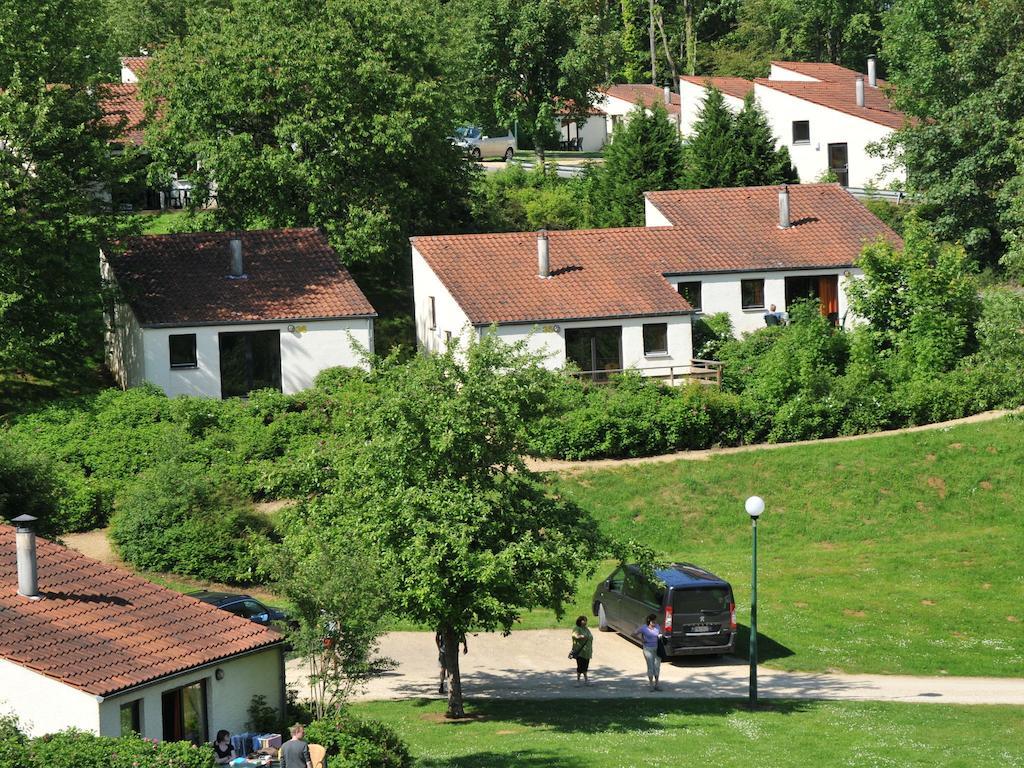 Vallee De Rabais Hotel Virton Exterior foto