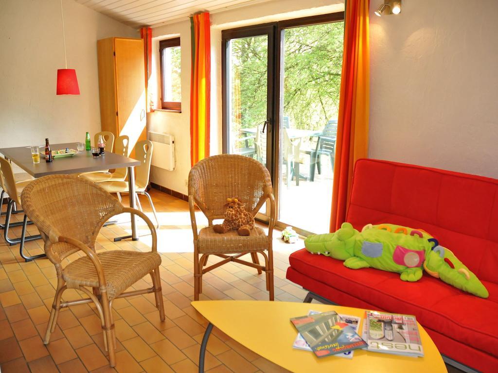 Vallee De Rabais Hotel Virton Quarto foto