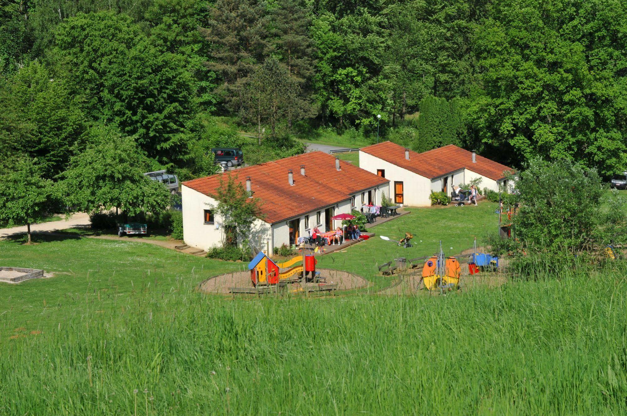 Vallee De Rabais Hotel Virton Exterior foto